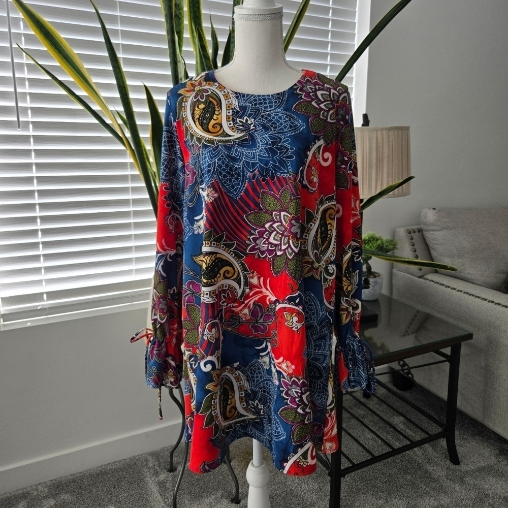 PETER NYGARD Drawstring Sleeve Paisley Floral Tunic Top. Size Medium. Good preow